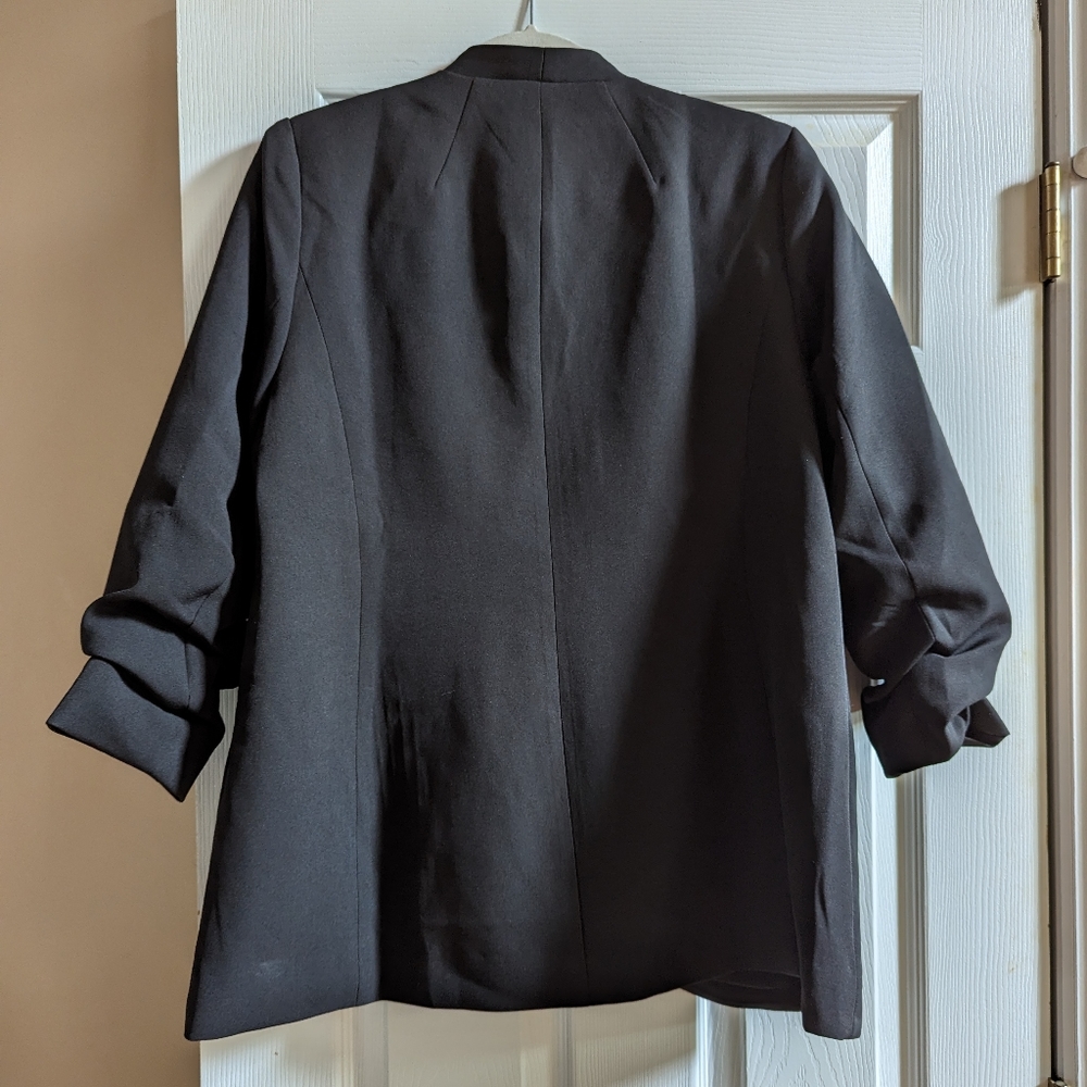 Eloquii black ruched sleeve blazer, sz 14 like new - Picture 2 of 4